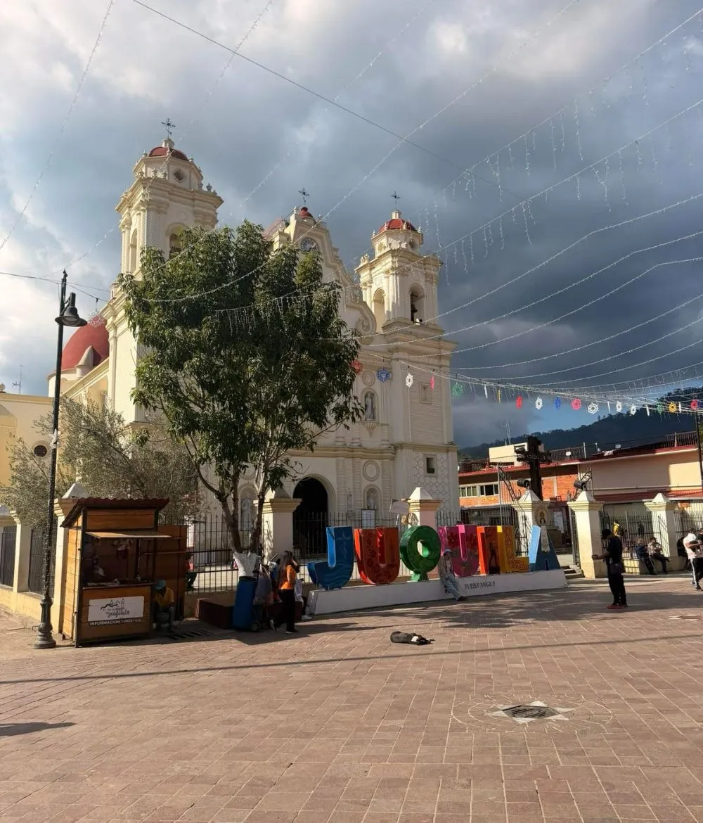 Plaza central de Santa Catarina Juquila Oaxaca